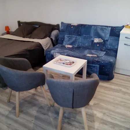 Appartement Studio Neuf Tout Confort Tres Calme Beuvrages